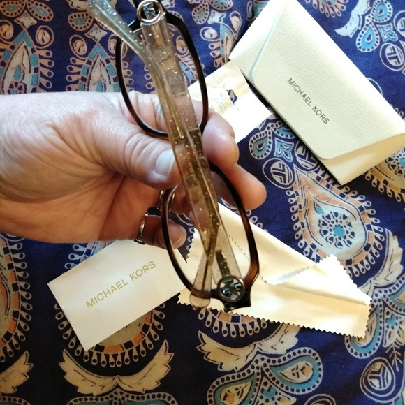 Michael Kors TABITHA EYEGLASS FRAMES - Picture 3 of 7